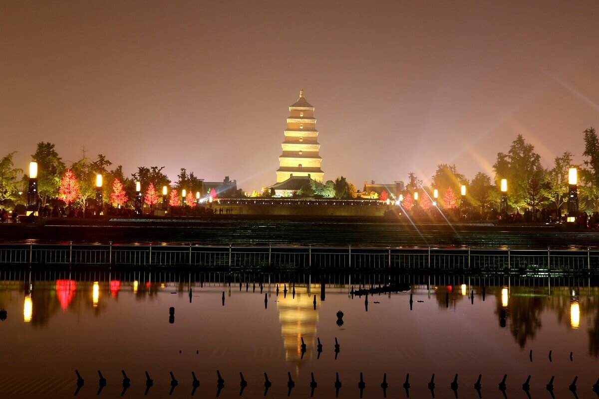 البرج الكبير للغُراب البري Big Wild Goose Pagoda