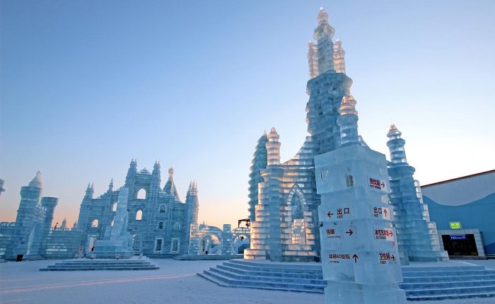 The-Ice-and-Snow-World