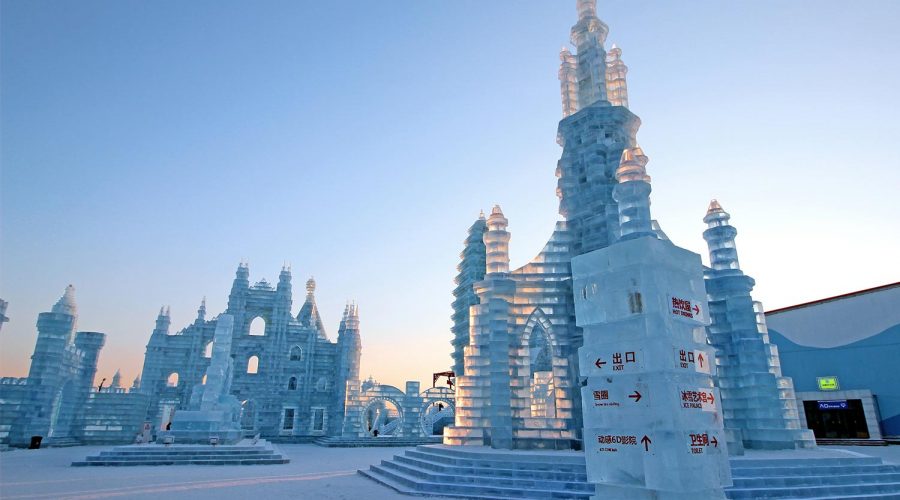 The-Ice-and-Snow-World