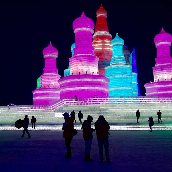 The-Ice-and-Snow-World
