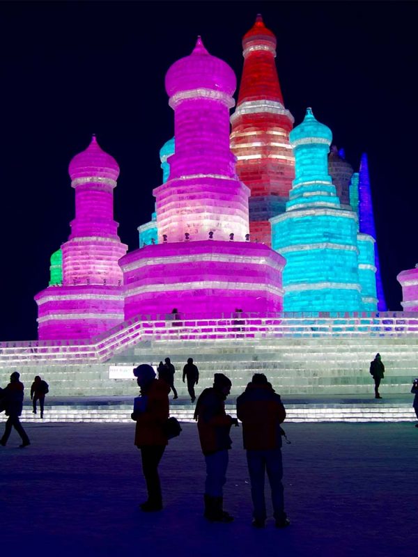 The-Ice-and-Snow-World